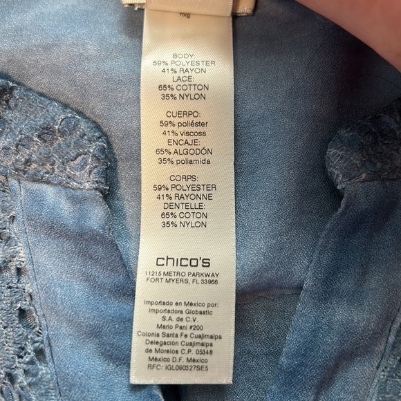 Chico’s Blue Lace Front Top Size 1 - Picture 8 of 8